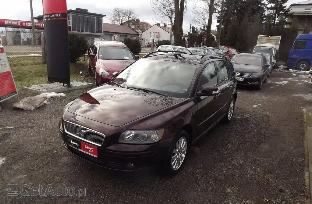 VOLVO V50 