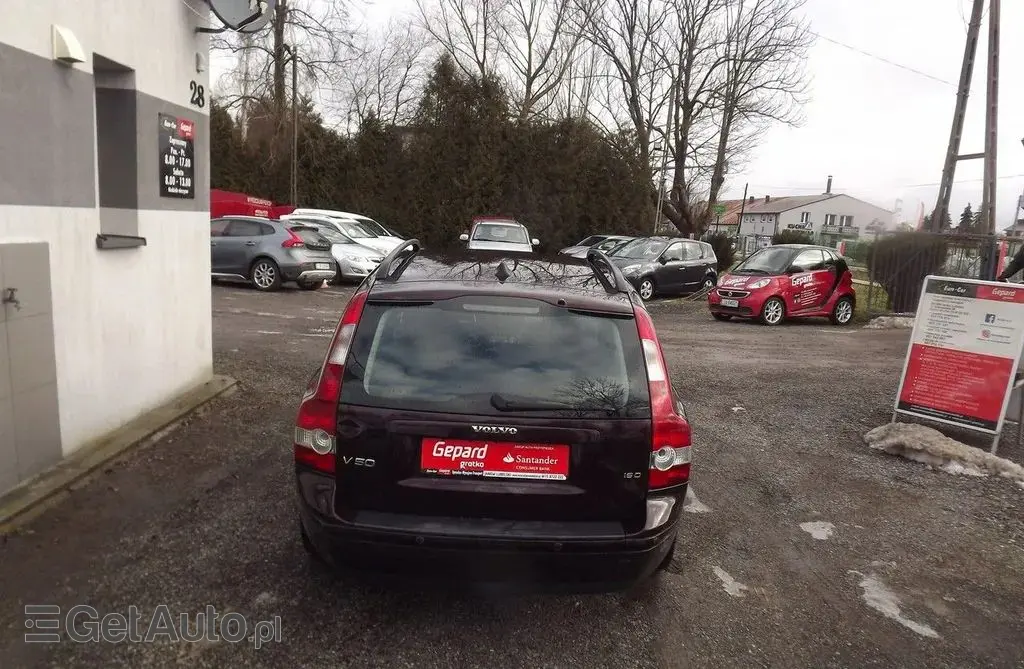 VOLVO V50 