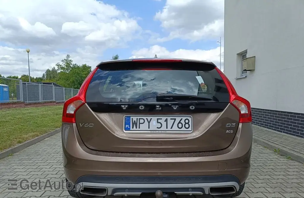 VOLVO V60 Cross Country 
