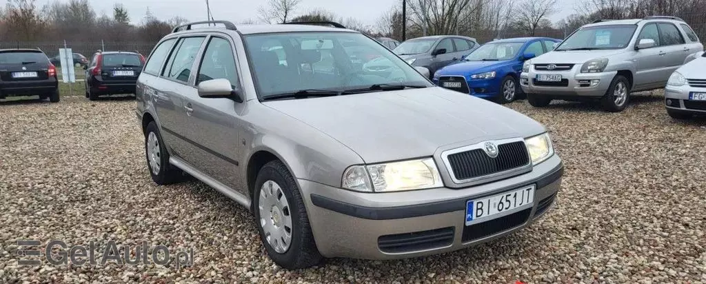 SKODA Octavia 