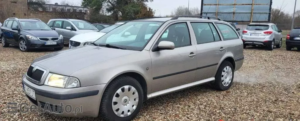 SKODA Octavia 