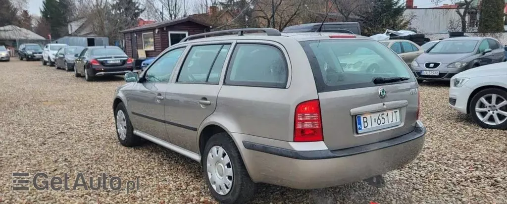SKODA Octavia 