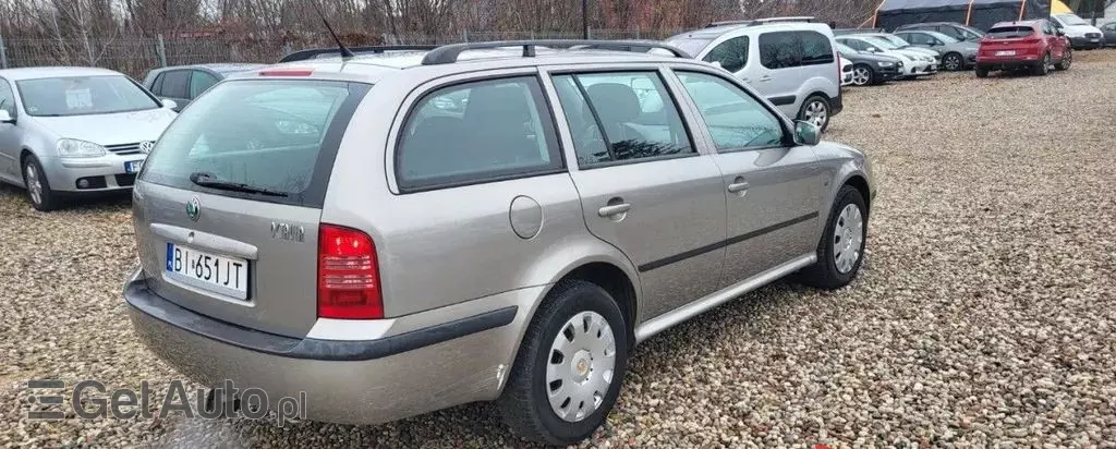 SKODA Octavia 