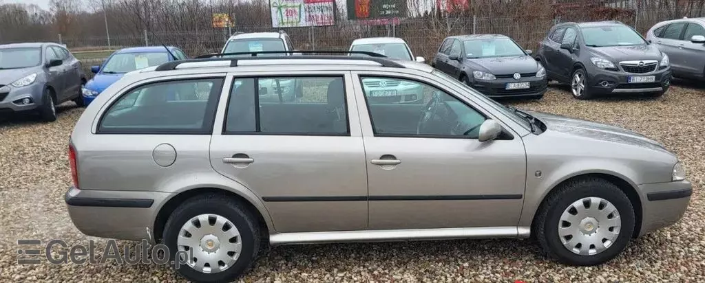 SKODA Octavia 