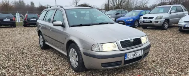 SKODA Octavia 