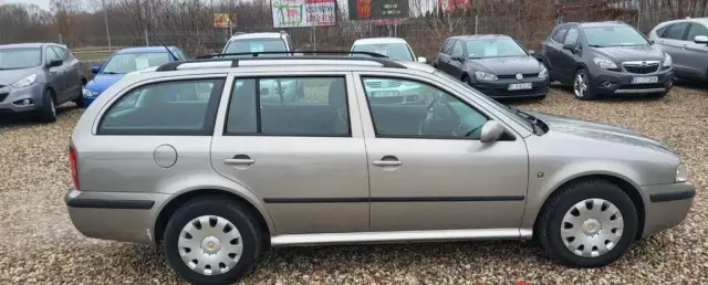 SKODA Octavia 