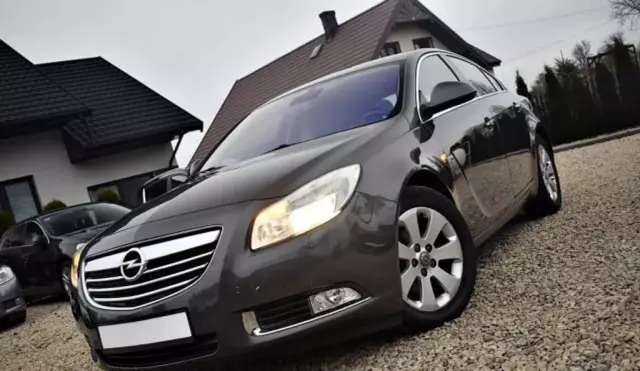 OPEL Insignia 