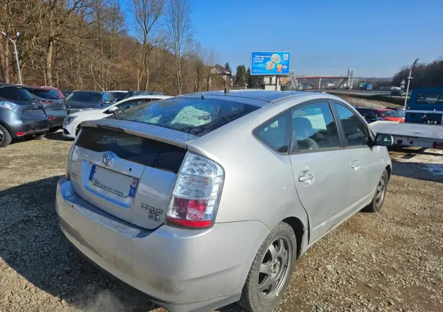 TOYOTA Prius (Hybrid) Executive