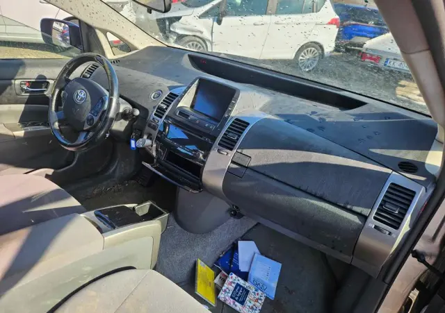 TOYOTA Prius (Hybrid) Executive