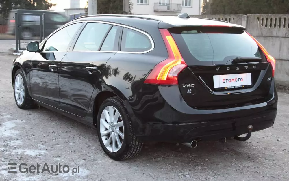 VOLVO V60 D3 Summum