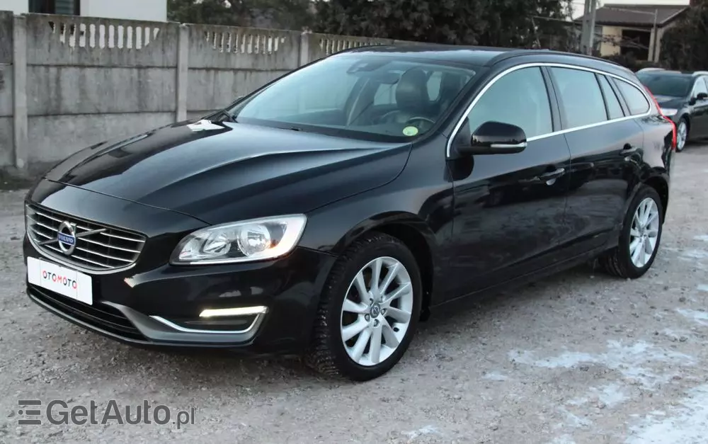 VOLVO V60 D3 Summum