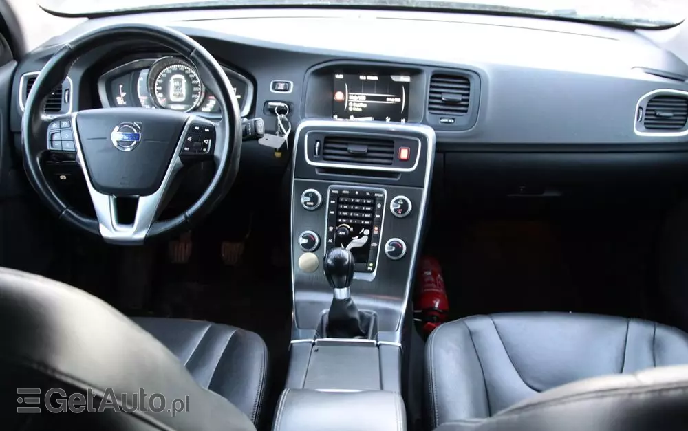 VOLVO V60 D3 Summum