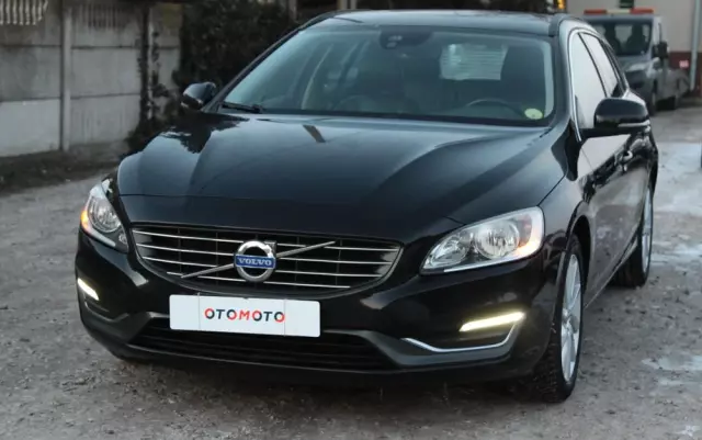 VOLVO V60 D3 Summum