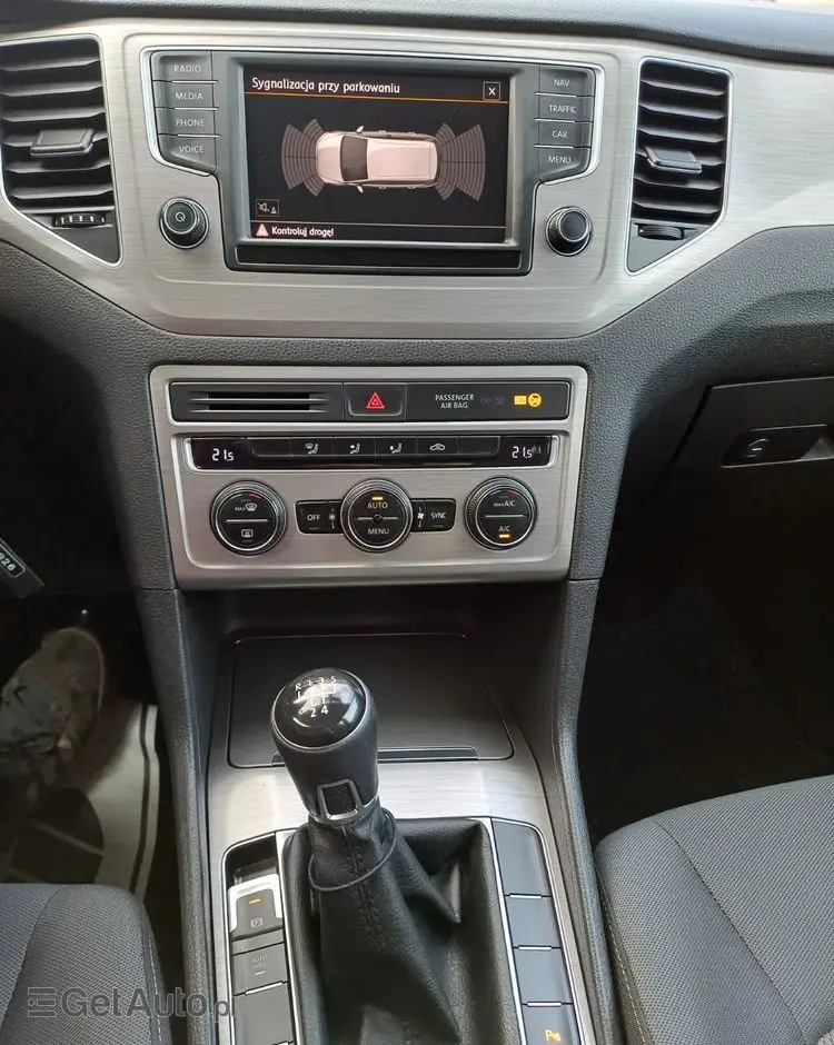 VOLKSWAGEN Golf Sportsvan 1.6 TDI BlueMotion Comfortline