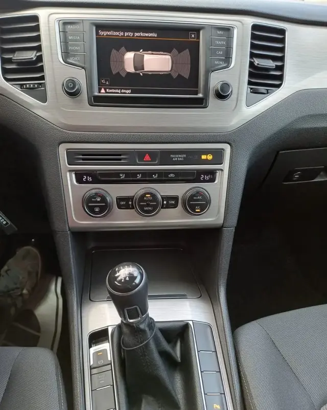 VOLKSWAGEN Golf Sportsvan 1.6 TDI BlueMotion Comfortline