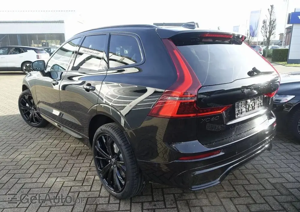 VOLVO XC 60 B5 B AWD Plus Black Edition