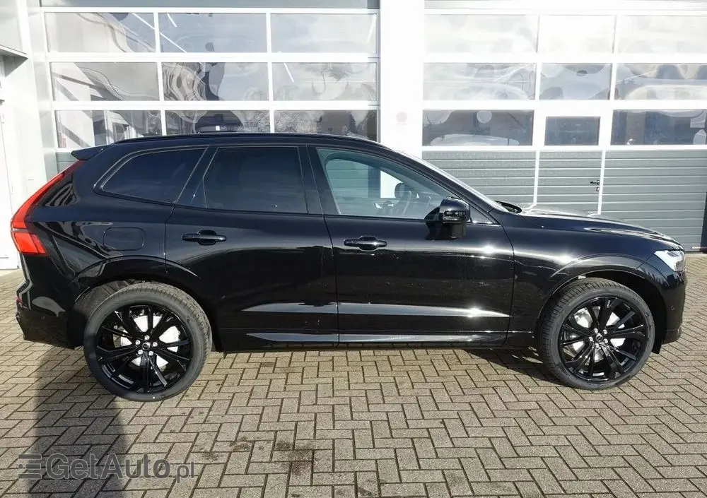 VOLVO XC 60 B5 B AWD Plus Black Edition