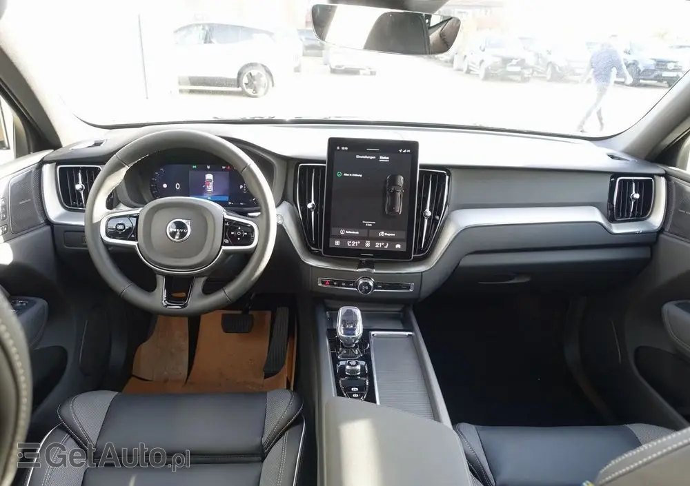 VOLVO XC 60 B5 B AWD Plus Black Edition