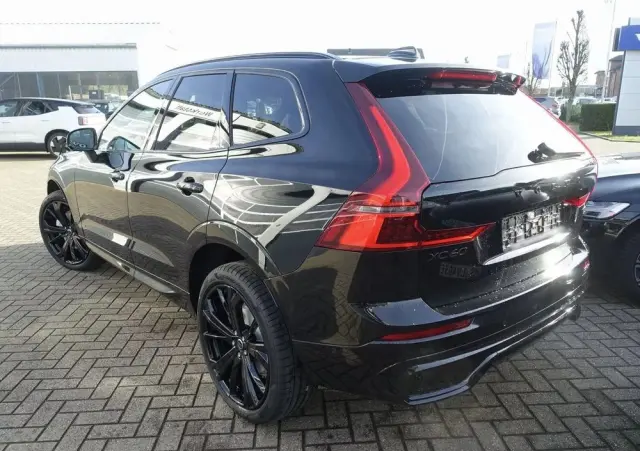 VOLVO XC 60 B5 B AWD Plus Black Edition