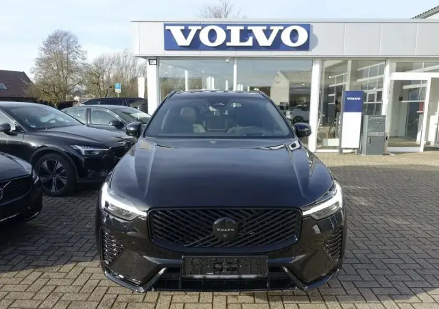 VOLVO XC 60 B5 B AWD Plus Black Edition