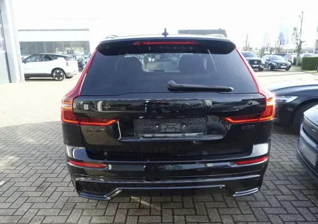 VOLVO XC 60 B5 B AWD Plus Black Edition