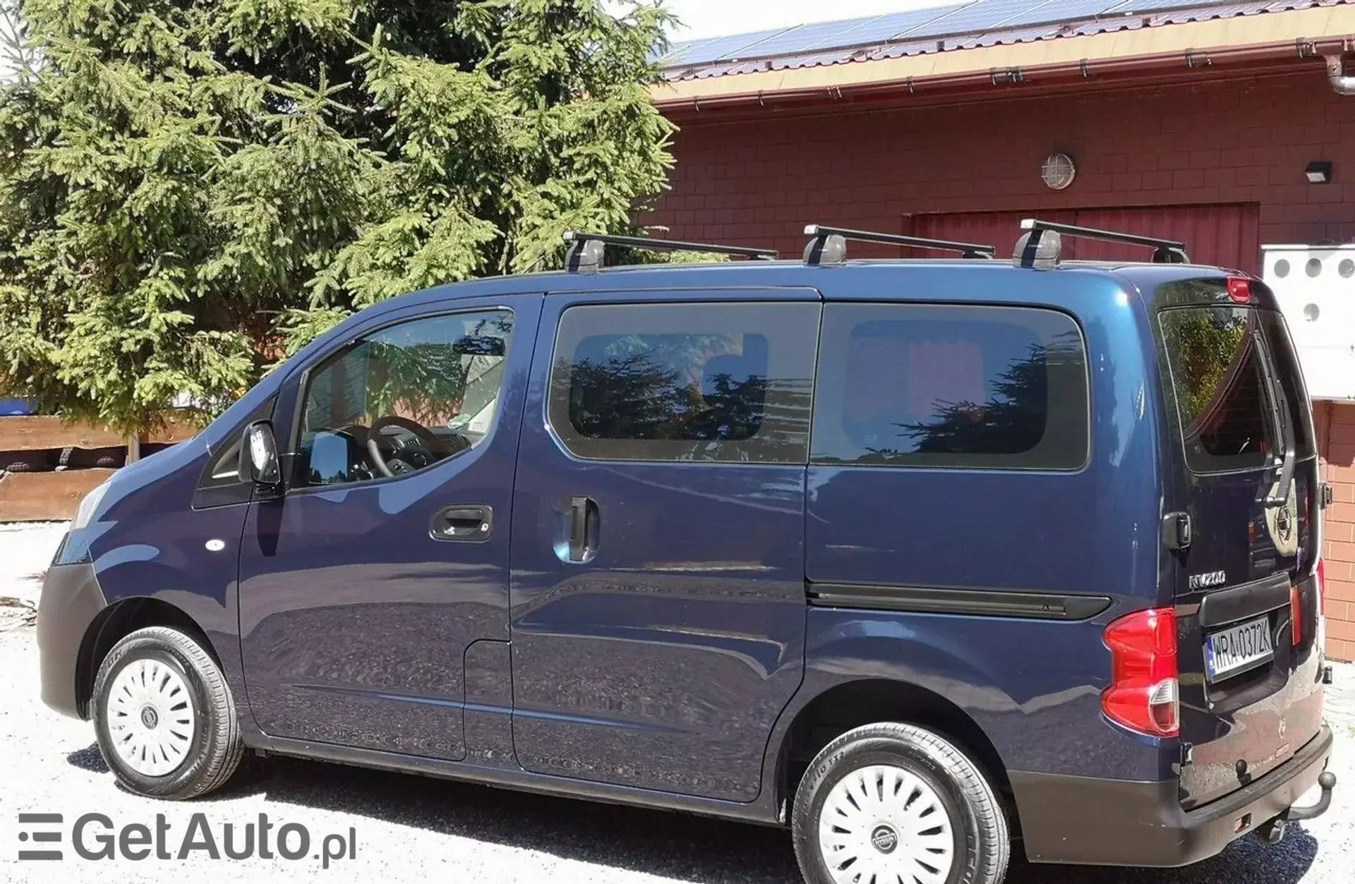 NISSAN NV200 