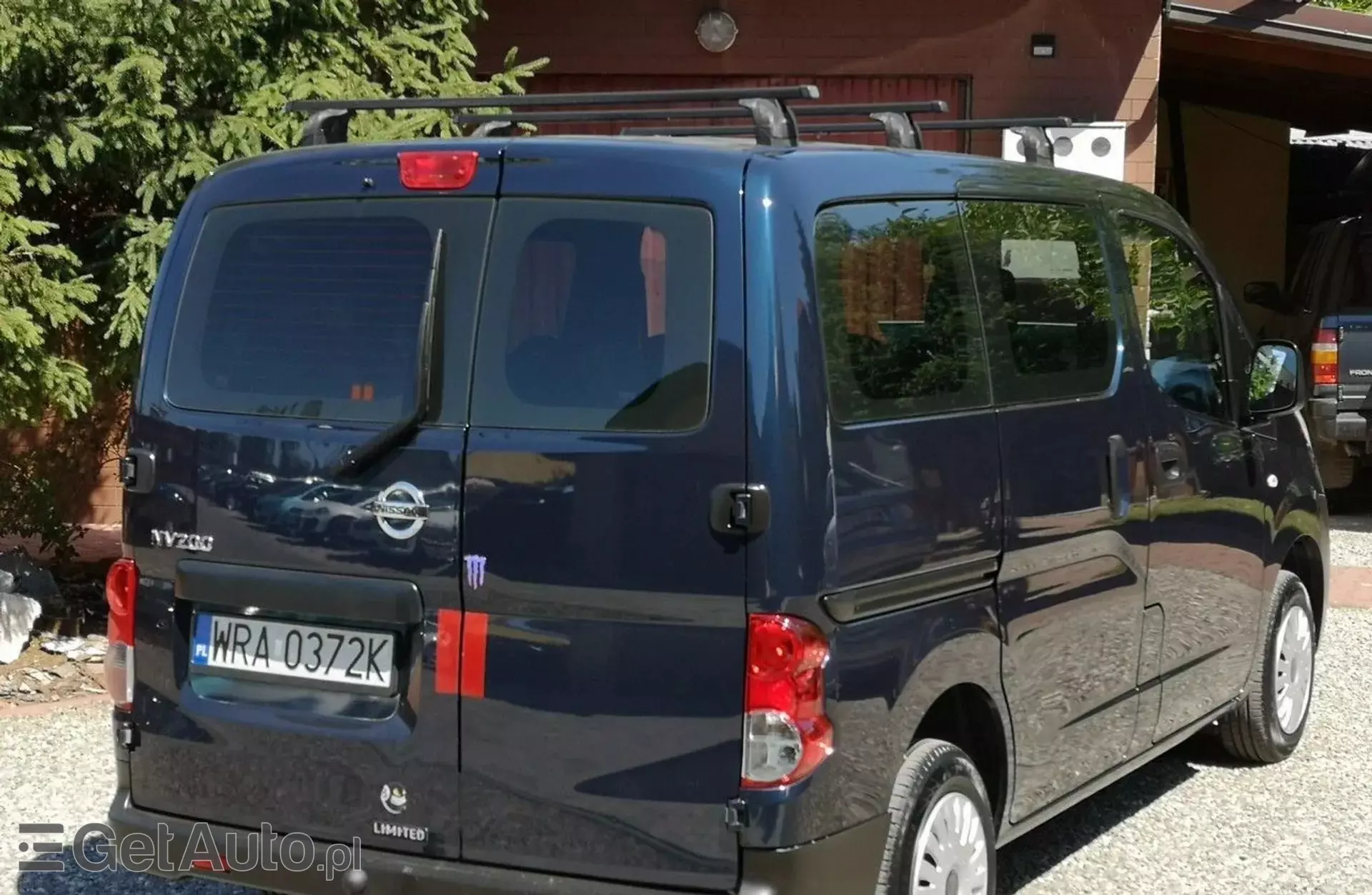 NISSAN NV200 