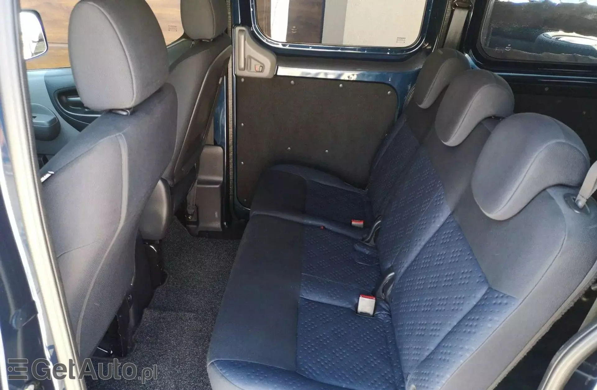 NISSAN NV200 