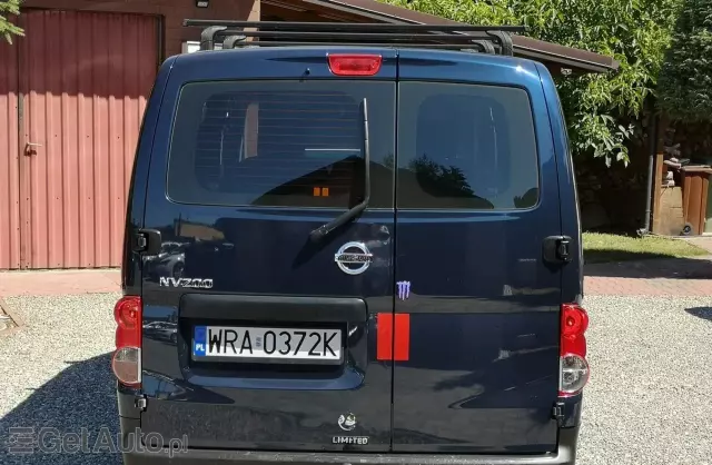 NISSAN NV200 