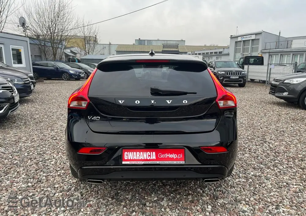 VOLVO V40 
