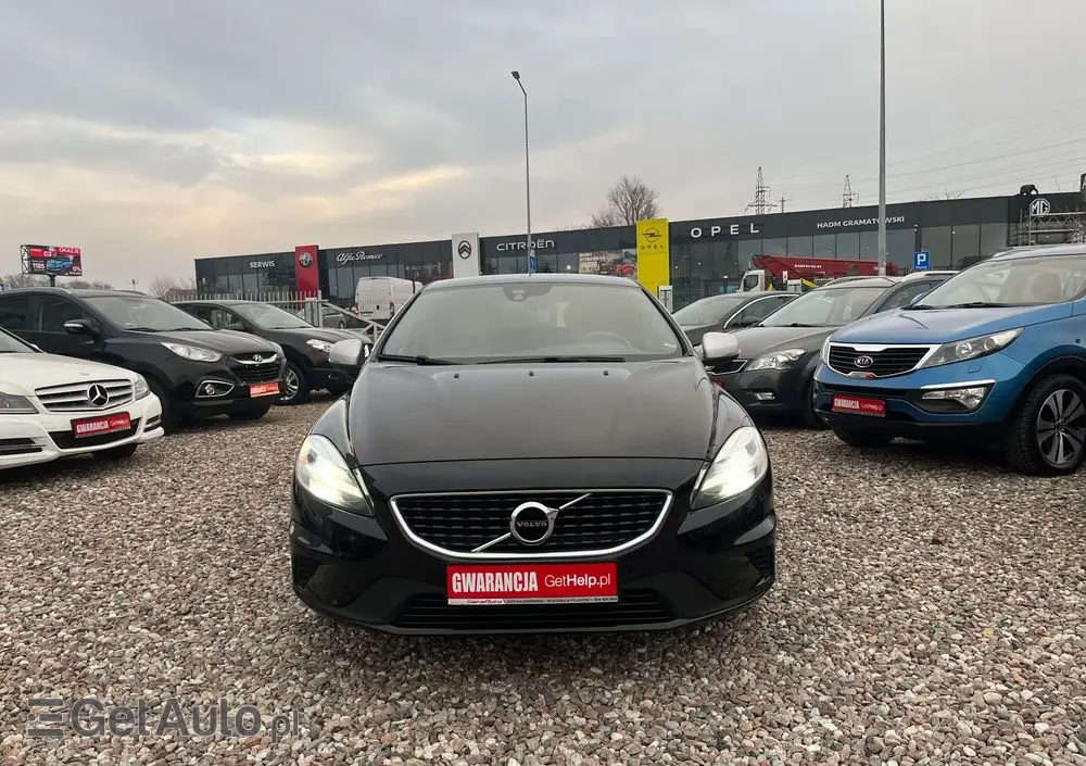 VOLVO V40 