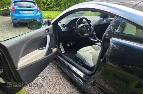 PEUGEOT RCZ 