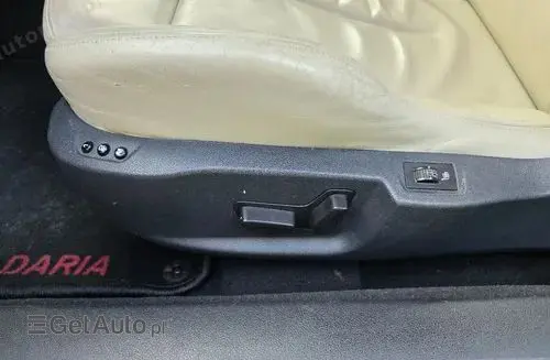 PEUGEOT RCZ 