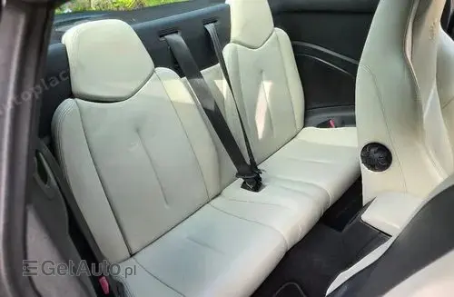 PEUGEOT RCZ 