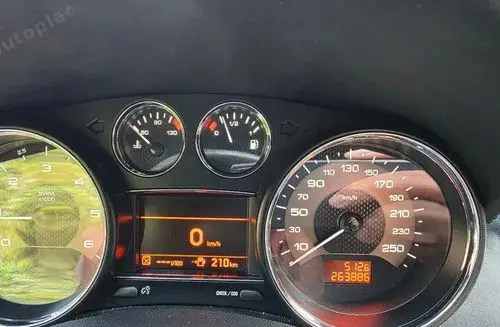 PEUGEOT RCZ 