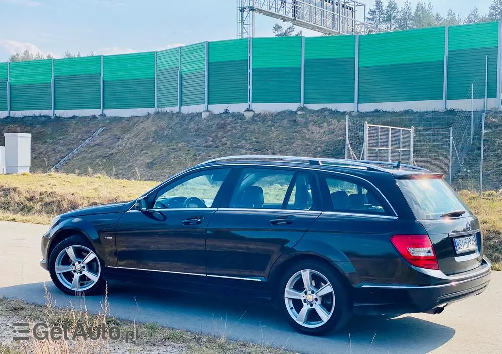 MERCEDES-BENZ Klasa C 180 CGI Automatik BlueEFFICIENCY Avantgarde