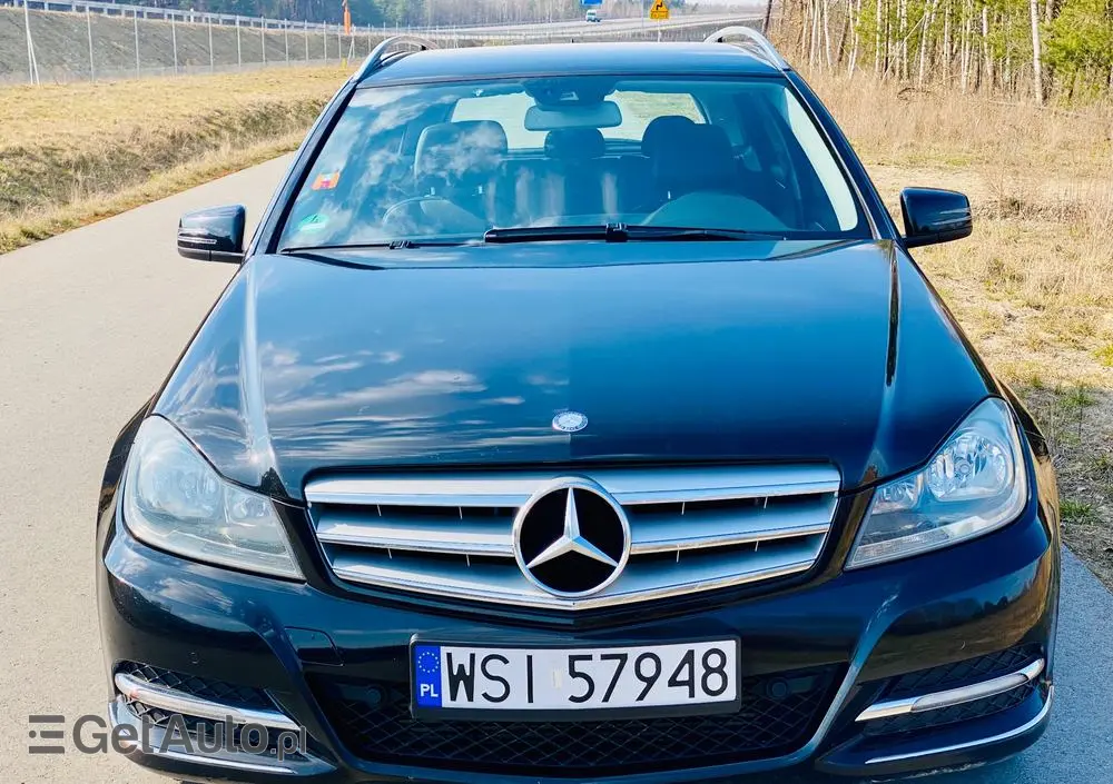 MERCEDES-BENZ Klasa C 180 CGI Automatik BlueEFFICIENCY Avantgarde