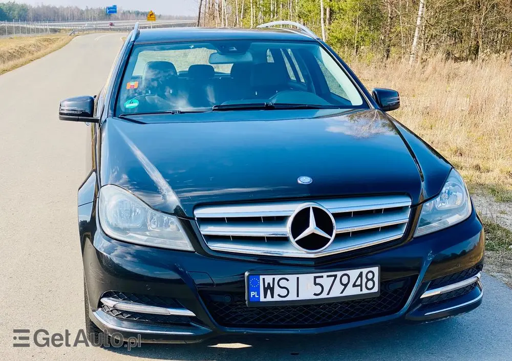 MERCEDES-BENZ Klasa C 180 CGI Automatik BlueEFFICIENCY Avantgarde
