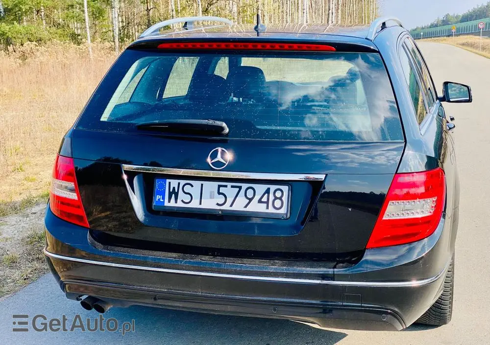 MERCEDES-BENZ Klasa C 180 CGI Automatik BlueEFFICIENCY Avantgarde