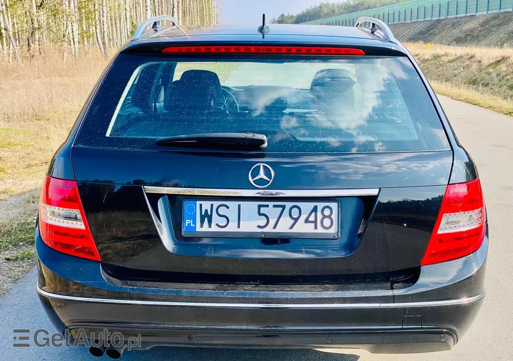 MERCEDES-BENZ Klasa C 180 CGI Automatik BlueEFFICIENCY Avantgarde