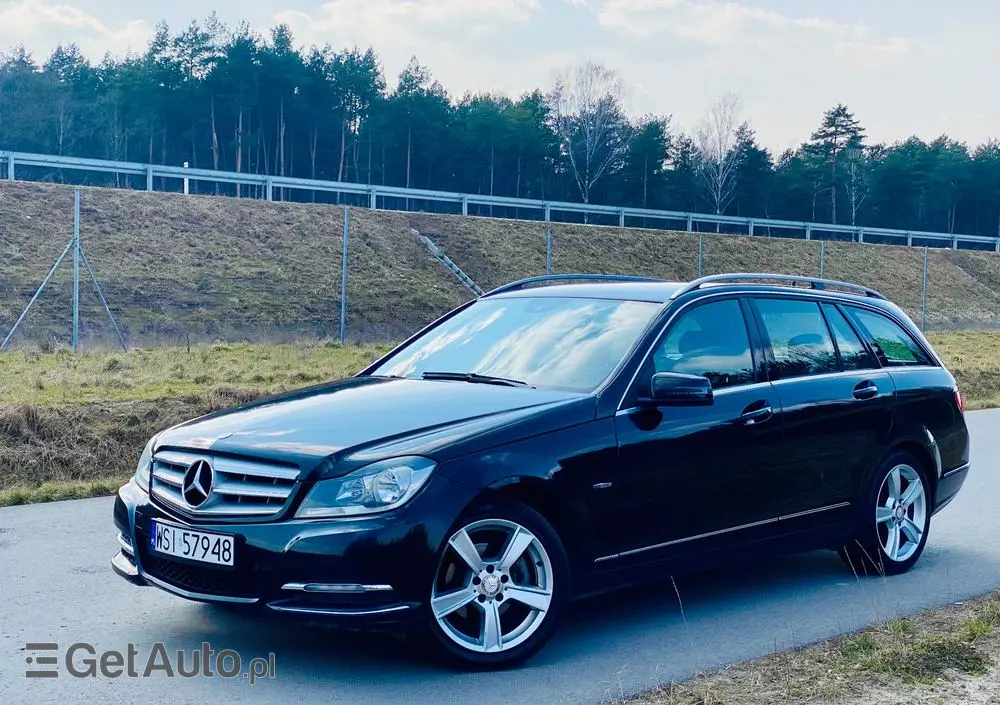 MERCEDES-BENZ Klasa C 180 CGI Automatik BlueEFFICIENCY Avantgarde