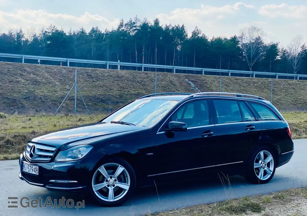 MERCEDES-BENZ Klasa C 180 CGI Automatik BlueEFFICIENCY Avantgarde