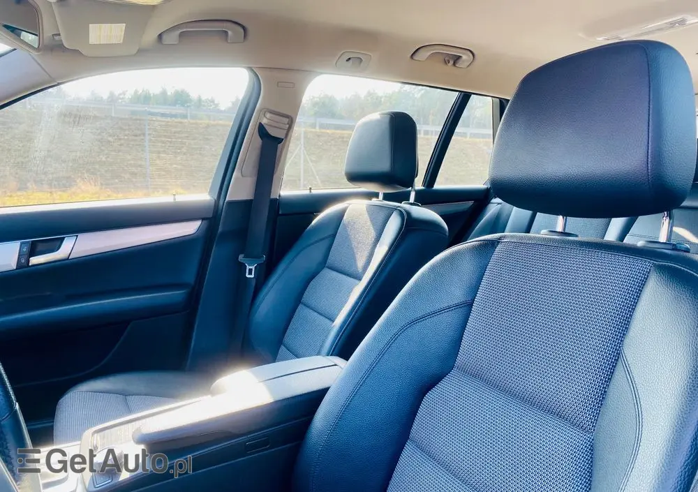 MERCEDES-BENZ Klasa C 180 CGI Automatik BlueEFFICIENCY Avantgarde