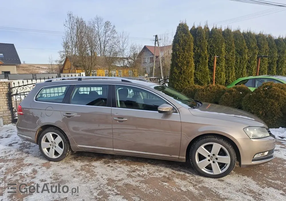 VOLKSWAGEN Passat Variant 2.0 TDI BlueMotion Technology DPF Trendline