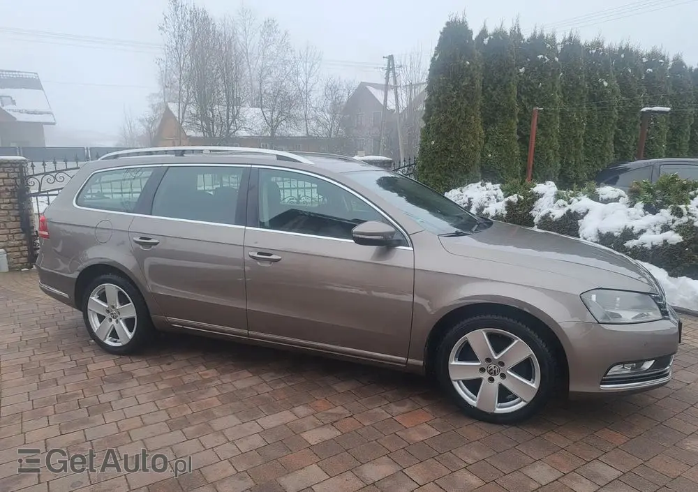 VOLKSWAGEN Passat Variant 2.0 TDI BlueMotion Technology DPF Trendline