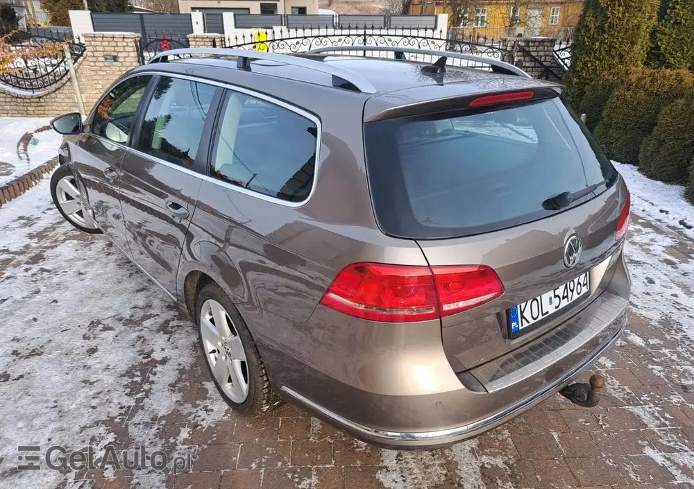 VOLKSWAGEN Passat Variant 2.0 TDI BlueMotion Technology DPF Trendline