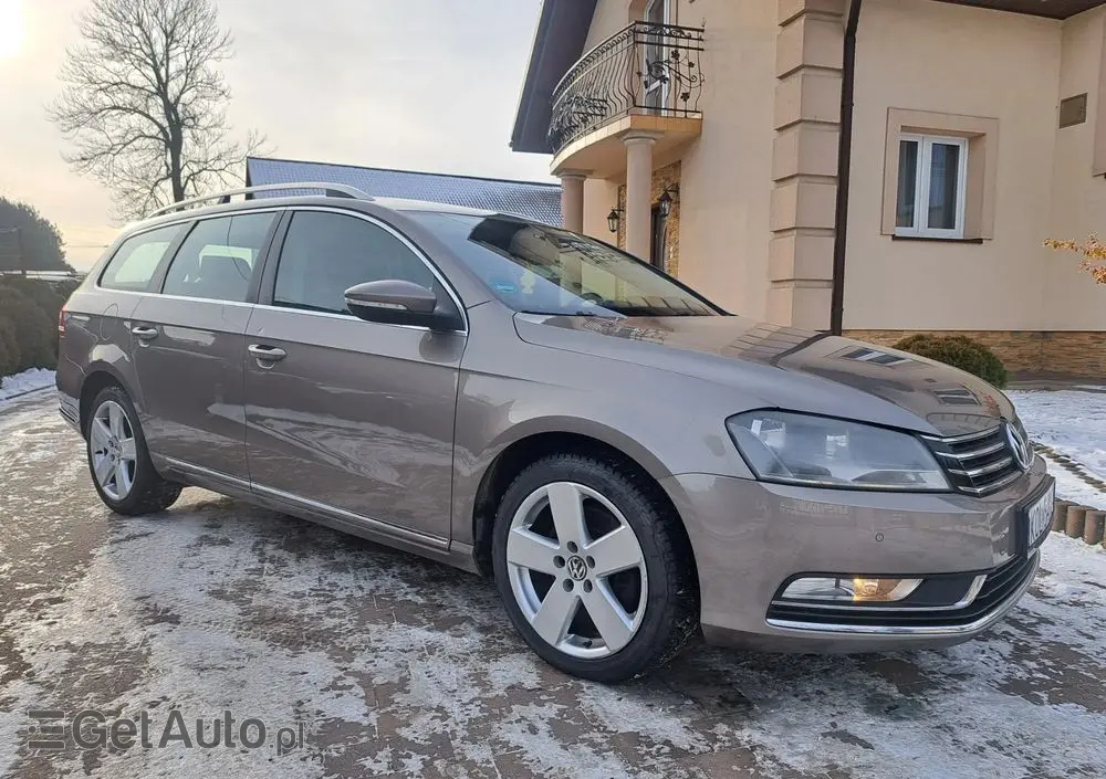 VOLKSWAGEN Passat Variant 2.0 TDI BlueMotion Technology DPF Trendline