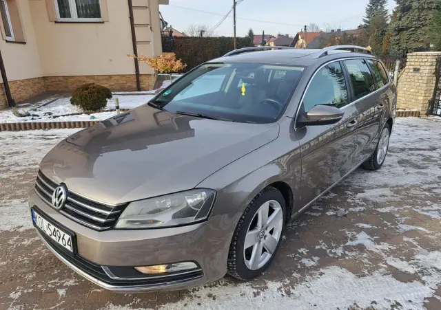VOLKSWAGEN Passat Variant 2.0 TDI BlueMotion Technology DPF Trendline
