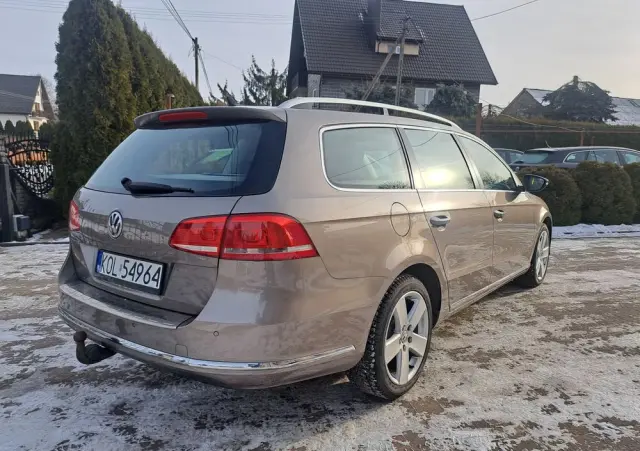 VOLKSWAGEN Passat Variant 2.0 TDI BlueMotion Technology DPF Trendline