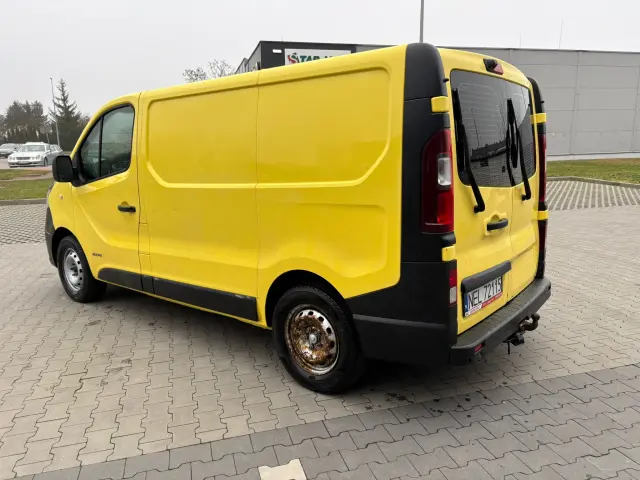 NISSAN NV300 
